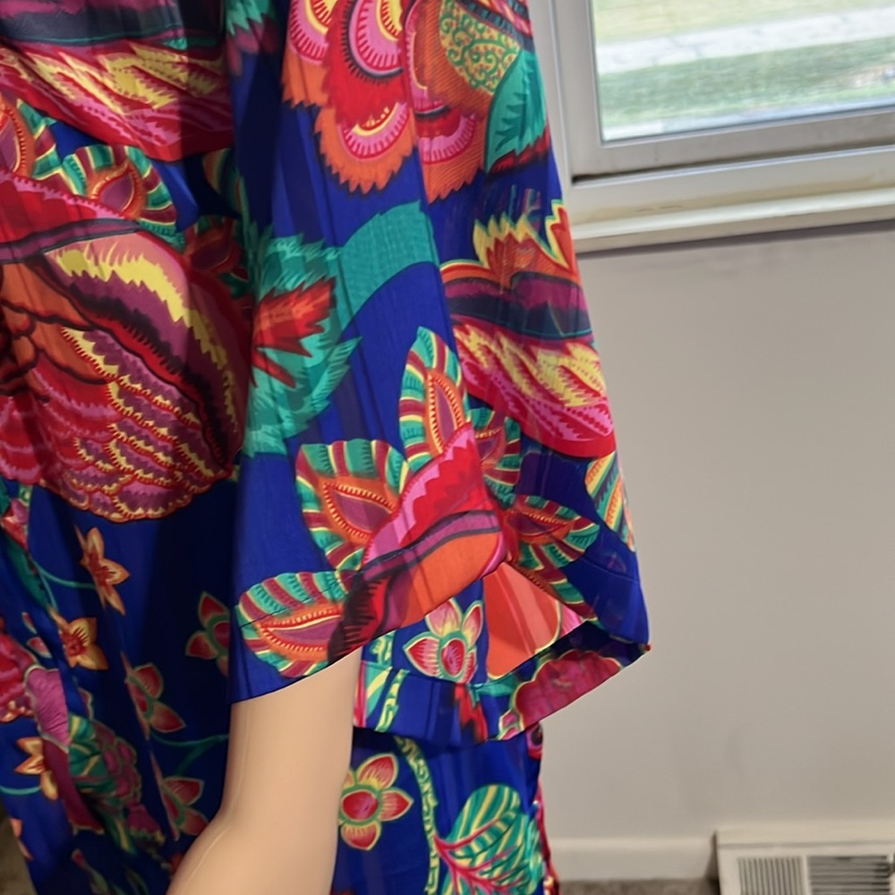 Victoria’s Secret Women’s Colorful Robe with Belt Like New One Size Lingerie - Picture 4 of 8